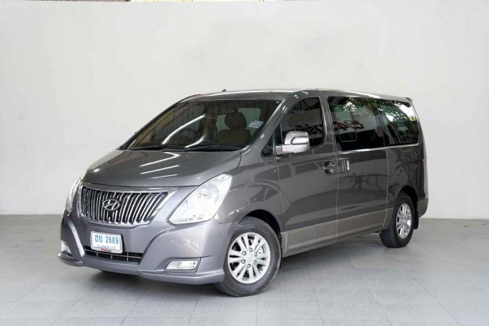HYUNDAI H-1 2.5 DELUXE AT ปี2012 จด2013 สีเทา